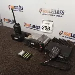 LOTE 298 - 03 RÁDIOS COMUNICADORES MARCAS E MODELOS DIVERSOS. (NO ESTADO) ATENÇÃO! FAZER A VISITAÇÃO ANTES DE ARREMATAR, NÃO SABEMOS SE FUNCIONA. LEILÃO NÃO TEM GARANTIA E NEM DEVOLUÇÃO, SUJEITO A POSSÍVEIS AVARIAS VISÍVEIS/OCULTAS E/OU AUSÊNCIA DE COMPONENTES.