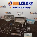 LOTE 309 - 01 LOTE COM MATERIAIS ODONTOLÓGICOS DIVERSOS. (NO ESTADO) ATENÇÃO! FAZER A VISITAÇÃO ANTES DE ARREMATAR, NÃO SABEMOS SE FUNCIONA. LEILÃO NÃO TEM GARANTIA E NEM DEVOLUÇÃO, SUJEITO A POSSÍVEIS AVARIAS VISÍVEIS/OCULTAS E/OU AUSÊNCIA DE COMPONENTES.