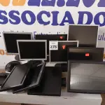 LOTE 276 - 10 MONITORES LCD MARCAS E MODELOS DIVERSOS P/RETIRADA DE PEÇAS. (NO ESTADO) ATENÇÃO! FAZER A VISITAÇÃO ANTES DE ARREMATAR, NÃO SABEMOS SE FUNCIONA. LEILÃO NÃO TEM GARANTIA E NEM DEVOLUÇÃO, SUJEITO A POSSÍVEIS AVARIAS VISÍVEIS/OCULTAS E/OU AUSÊNCIA DE COMPONENTES.