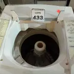 LOTE 433 - 01 MÁQUINA DE LAVAR MARCA BRASTEMP 09KG 220V. (NO ESTADO) ATENÇÃO! FAZER A VISITAÇÃO ANTES DE ARREMATAR, NÃO SABEMOS SE FUNCIONA. LEILÃO NÃO TEM GARANTIA E NEM DEVOLUÇÃO, SUJEITO A POSSÍVEIS AVARIAS VISÍVEIS/OCULTAS E/OU AUSÊNCIA DE COMPONENTES.