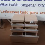 LOTE 357 - 02 GAVETEIROS COM 03 GAVETAS CADA. (NO ESTADO) ATENÇÃO! FAZER A VISITAÇÃO ANTES DE ARREMATAR, NÃO SABEMOS SE FUNCIONA. LEILÃO NÃO TEM GARANTIA E NEM DEVOLUÇÃO, SUJEITO A POSSÍVEIS AVARIAS VISÍVEIS/OCULTAS E/OU AUSÊNCIA DE COMPONENTES.