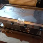 LOTE 371 - 01 MÁQUINA DE CAFÉ EXPRESSO EM INOX INDUSTRIAL. (NO ESTADO) ATENÇÃO! FAZER A VISITAÇÃO ANTES DE ARREMATAR, NÃO SABEMOS SE FUNCIONA. LEILÃO NÃO TEM GARANTIA E NEM DEVOLUÇÃO, SUJEITO A POSSÍVEIS AVARIAS VISÍVEIS/OCULTAS E/OU AUSÊNCIA DE COMPONENTES.