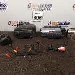 LOTE 306 - 03 FILMADORAS DIGITAIS MARCAS E MODELOS DIVERSOS. (NO ESTADO) ATENÇÃO! FAZER A VISITAÇÃO ANTES DE ARREMATAR, NÃO SABEMOS SE FUNCIONA. LEILÃO NÃO TEM GARANTIA E NEM DEVOLUÇÃO, SUJEITO A POSSÍVEIS AVARIAS VISÍVEIS/OCULTAS E/OU AUSÊNCIA DE COMPONENTES.
