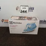LOTE 344 - 01 FERRO A VAPOR P/ PASSAR ROUPAS ELECTROLUX COR BRANCA C/AZUL (NOVO). (NO ESTADO) ATENÇÃO! FAZER A VISITAÇÃO ANTES DE ARREMATAR, NÃO SABEMOS SE FUNCIONA. LEILÃO NÃO TEM GARANTIA E NEM DEVOLUÇÃO, SUJEITO A POSSÍVEIS AVARIAS VISÍVEIS/OCULTAS E/OU AUSÊNCIA DE COMPONENTES.