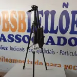 LOTE 349 - 01 TRIPÉ P/ CÂMERA MARCA TOMATE MTG-3016. (NO ESTADO) ATENÇÃO! FAZER A VISITAÇÃO ANTES DE ARREMATAR, NÃO SABEMOS SE FUNCIONA. LEILÃO NÃO TEM GARANTIA E NEM DEVOLUÇÃO, SUJEITO A POSSÍVEIS AVARIAS VISÍVEIS/OCULTAS E/OU AUSÊNCIA DE COMPONENTES.
