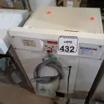 LOTE 432 - 01 MÁQUINA DE LAVAR MARCA BRASTEMP 5KG 110V. (NO ESTADO) ATENÇÃO! FAZER A VISITAÇÃO ANTES DE ARREMATAR, NÃO SABEMOS SE FUNCIONA. LEILÃO NÃO TEM GARANTIA E NEM DEVOLUÇÃO, SUJEITO A POSSÍVEIS AVARIAS VISÍVEIS/OCULTAS E/OU AUSÊNCIA DE COMPONENTES.