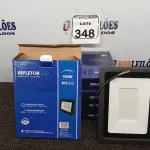 LOTE 348 - 05 REFLETORES LED AMBIENTE EXTERNO100W. (NO ESTADO) ATENÇÃO! FAZER A VISITAÇÃO ANTES DE ARREMATAR, NÃO SABEMOS SE FUNCIONA. LEILÃO NÃO TEM GARANTIA E NEM DEVOLUÇÃO, SUJEITO A POSSÍVEIS AVARIAS VISÍVEIS/OCULTAS E/OU AUSÊNCIA DE COMPONENTES.