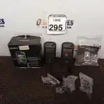 LOTE 295 - 01 PAR DE GPS MARCA GARMIN. (NO ESTADO) ATENÇÃO! FAZER A VISITAÇÃO ANTES DE ARREMATAR, NÃO SABEMOS SE FUNCIONA. LEILÃO NÃO TEM GARANTIA E NEM DEVOLUÇÃO, SUJEITO A POSSÍVEIS AVARIAS VISÍVEIS/OCULTAS E/OU AUSÊNCIA DE COMPONENTES.