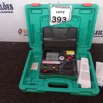 LOTE 393 - 01 APARELHO DE MEDIÇÃO DE ATERRAMENTO. (NO ESTADO) ATENÇÃO! FAZER A VISITAÇÃO ANTES DE ARREMATAR, NÃO SABEMOS SE FUNCIONA. LEILÃO NÃO TEM GARANTIA E NEM DEVOLUÇÃO, SUJEITO A POSSÍVEIS AVARIAS VISÍVEIS/OCULTAS E/OU AUSÊNCIA DE COMPONENTES.