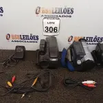 LOTE 306 - 03 FILMADORAS DIGITAIS MARCAS E MODELOS DIVERSOS. (NO ESTADO) ATENÇÃO! FAZER A VISITAÇÃO ANTES DE ARREMATAR, NÃO SABEMOS SE FUNCIONA. LEILÃO NÃO TEM GARANTIA E NEM DEVOLUÇÃO, SUJEITO A POSSÍVEIS AVARIAS VISÍVEIS/OCULTAS E/OU AUSÊNCIA DE COMPONENTES.