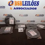 LOTE 135 - 06 ROLOS FIXADOR DE MANTA TERMICA P/ TELHADO 20M COBERFOIL. NO ESTADO) ATENÇÃO! FAZER A VISITAÇÃO ANTES DE ARREMATAR, NÃO SABEMOS SE FUNCIONA. LEILÃO NÃO TEM GARANTIA E NEM DEVOLUÇÃO, SUJEITO A POSSÍVEIS AVARIAS VISÍVEIS/OCULTAS E/OU AUSÊNCIA DE COMPONENTES.