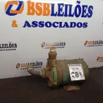 LOTE 261 - 01 BOMBA D´ÁGUA MARCA WEG. (NO ESTADO) ATENÇÃO! FAZER A VISITAÇÃO ANTES DE ARREMATAR, NÃO SABEMOS SE FUNCIONA. LEILÃO NÃO TEM GARANTIA E NEM DEVOLUÇÃO, SUJEITO A POSSÍVEIS AVARIAS VISÍVEIS/OCULTAS E/OU AUSÊNCIA DE COMPONENTES.