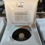 LOTE 432 - 01 MÁQUINA DE LAVAR MARCA BRASTEMP 5KG 110V. (NO ESTADO) ATENÇÃO! FAZER A VISITAÇÃO ANTES DE ARREMATAR, NÃO SABEMOS SE FUNCIONA. LEILÃO NÃO TEM GARANTIA E NEM DEVOLUÇÃO, SUJEITO A POSSÍVEIS AVARIAS VISÍVEIS/OCULTAS E/OU AUSÊNCIA DE COMPONENTES.