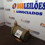 LOTE 261 - 01 BOMBA D´ÁGUA MARCA WEG. (NO ESTADO) ATENÇÃO! FAZER A VISITAÇÃO ANTES DE ARREMATAR, NÃO SABEMOS SE FUNCIONA. LEILÃO NÃO TEM GARANTIA E NEM DEVOLUÇÃO, SUJEITO A POSSÍVEIS AVARIAS VISÍVEIS/OCULTAS E/OU AUSÊNCIA DE COMPONENTES.