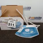 LOTE 311 - 01 FERRO A VAPOR DE PASSAR ROUPAS ELECTROLUX COR BRANCA C/ AZUL (NOVO). (NO ESTADO) ATENÇÃO! FAZER A VISITAÇÃO ANTES DE ARREMATAR, NÃO SABEMOS SE FUNCIONA. LEILÃO NÃO TEM GARANTIA E NEM DEVOLUÇÃO, SUJEITO A POSSÍVEIS AVARIAS VISÍVEIS/OCULTAS E/OU AUSÊNCIA DE COMPONENTES.