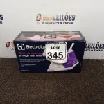 LOTE 345 - 01 FERRO A VAPOR P/ PASSAR ROUPAS ELECTROLUX COR BRANCA C/AZUL (NOVO). (NO ESTADO) ATENÇÃO! FAZER A VISITAÇÃO ANTES DE ARREMATAR, NÃO SABEMOS SE FUNCIONA. LEILÃO NÃO TEM GARANTIA E NEM DEVOLUÇÃO, SUJEITO A POSSÍVEIS AVARIAS VISÍVEIS/OCULTAS E/OU AUSÊNCIA DE COMPONENTES.