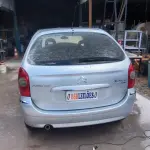LOTE 011 - 01 CITROEN XSARA PICASSO II16GLXF ALCOOL/GASOLINA, NA COR PRATA, ANO 2010/2011.TODOS OS DOCUMENTOS DE 2024 PAGOS. (NO ESTADO)