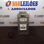 LOTE 459 - 01 MOEDOR DE GRÃO DE CAFÉ INCOMPLETO. (NO ESTADO) ATENÇÃO! FAZER A VISITAÇÃO ANTES DE ARREMATAR, NÃO SABEMOS SE FUNCIONA. LEILÃO NÃO TEM GARANTIA E NEM DEVOLUÇÃO, SUJEITO A POSSÍVEIS AVARIAS VISÍVEIS/OCULTAS E/OU AUSÊNCIA DE COMPONENTES.