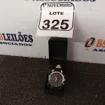 LOTE 325 - 01 RELÓGIO DE PULSO. (NO ESTADO) ATENÇÃO! FAZER A VISITAÇÃO ANTES DE ARREMATAR, NÃO SABEMOS SE FUNCIONA. LEILÃO NÃO TEM GARANTIA E NEM DEVOLUÇÃO, SUJEITO A POSSÍVEIS AVARIAS VISÍVEIS/OCULTAS E/OU AUSÊNCIA DE COMPONENTES.