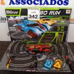 LOTE 342 - 01 PISTA DE CORRIDA COM CONTROLE E CARRINHOS. (NO ESTADO) ATENÇÃO! FAZER A VISITAÇÃO ANTES DE ARREMATAR, NÃO SABEMOS SE FUNCIONA. LEILÃO NÃO TEM GARANTIA E NEM DEVOLUÇÃO, SUJEITO A POSSÍVEIS AVARIAS VISÍVEIS/OCULTAS E/OU AUSÊNCIA DE COMPONENTES.