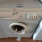 LOTE 524 - 01 MÁQUINA DE LAVAR ROUPAS CONTINENTAL. (NO ESTADO) ATENÇÃO! FAZER A VISITAÇÃO ANTES DE ARREMATAR, NÃO SABEMOS SE FUNCIONA. LEILÃO NÃO TEM GARANTIA E NEM DEVOLUÇÃO, SUJEITO A POSSÍVEIS AVARIAS VISÍVEIS/OCULTAS E/OU AUSÊNCIA DE COMPONENTES.