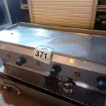 LOTE 371 - 01 MÁQUINA DE CAFÉ EXPRESSO EM INOX INDUSTRIAL. (NO ESTADO) ATENÇÃO! FAZER A VISITAÇÃO ANTES DE ARREMATAR, NÃO SABEMOS SE FUNCIONA. LEILÃO NÃO TEM GARANTIA E NEM DEVOLUÇÃO, SUJEITO A POSSÍVEIS AVARIAS VISÍVEIS/OCULTAS E/OU AUSÊNCIA DE COMPONENTES.