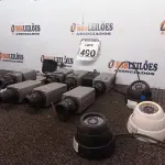 LOTE 490 - 10 CÂMERAS DE MONITORAMENTO MARCAS E MODELOS DIVERSOS. (NO ESTADO) ATENÇÃO! FAZER A VISITAÇÃO ANTES DE ARREMATAR, NÃO SABEMOS SE FUNCIONA. LEILÃO NÃO TEM GARANTIA E NEM DEVOLUÇÃO, SUJEITO A POSSÍVEIS AVARIAS VISÍVEIS/OCULTAS E/OU AUSÊNCIA DE COMPONENTES.