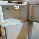 LOTE 422 - 01 GELADEIRA MARCA BOSCH 220V P/RETIRADA DE PEÇAS. (NO ESTADO) ATENÇÃO! FAZER A VISITAÇÃO ANTES DE ARREMATAR, NÃO SABEMOS SE FUNCIONA. LEILÃO NÃO TEM GARANTIA E NEM DEVOLUÇÃO, SUJEITO A POSSÍVEIS AVARIAS VISÍVEIS/OCULTAS E/OU AUSÊNCIA DE COMPONENTES.