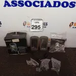 LOTE 295 - 01 PAR DE GPS MARCA GARMIN. (NO ESTADO) ATENÇÃO! FAZER A VISITAÇÃO ANTES DE ARREMATAR, NÃO SABEMOS SE FUNCIONA. LEILÃO NÃO TEM GARANTIA E NEM DEVOLUÇÃO, SUJEITO A POSSÍVEIS AVARIAS VISÍVEIS/OCULTAS E/OU AUSÊNCIA DE COMPONENTES.