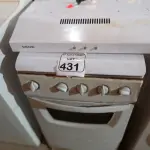 LOTE 431 - 01 FOGÃO A GÁS 04 BOCAS E 01 SUGGAR. (NO ESTADO) ATENÇÃO! FAZER A VISITAÇÃO ANTES DE ARREMATAR, NÃO SABEMOS SE FUNCIONA. LEILÃO NÃO TEM GARANTIA E NEM DEVOLUÇÃO, SUJEITO A POSSÍVEIS AVARIAS VISÍVEIS/OCULTAS E/OU AUSÊNCIA DE COMPONENTES.