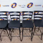 LOTE 142 - 04 BANQUETAS ALTAS. (NO ESTADO) ATENÇÃO! FAZER A VISITAÇÃO ANTES DE ARREMATAR, NÃO SABEMOS SE FUNCIONA. LEILÃO NÃO TEM GARANTIA E NEM DEVOLUÇÃO, SUJEITO A POSSÍVEIS AVARIAS VISÍVEIS/OCULTAS E/OU AUSÊNCIA DE COMPONENTES.