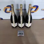 LOTE 062 - 03 GARRAFAS DE CHANDON PARA DECORAÇÃO. (VAZIA) (NO ESTADO) ATENÇÃO! FAZER A VISITAÇÃO ANTES DE ARREMATAR, NÃO SABEMOS SE FUNCIONA. LEILÃO NÃO TEM GARANTIA E NEM DEVOLUÇÃO, SUJEITO A POSSÍVEIS AVARIAS VISÍVEIS/OCULTAS E/OU AUSÊNCIA DE COMPONENTES.