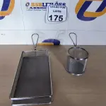 LOTE 175 - 02 CESTAS PARA ALIMENTOS. (NO ESTADO) ATENÇÃO! FAZER A VISITAÇÃO ANTES DE ARREMATAR, NÃO SABEMOS SE FUNCIONA. LEILÃO NÃO TEM GARANTIA E NEM DEVOLUÇÃO, SUJEITO A POSSÍVEIS AVARIAS VISÍVEIS/OCULTAS E/OU AUSÊNCIA DE COMPONENTES.