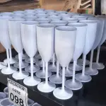 LOTE 098 - 30 TACAS EM PLÁSTICO PARA CHAMPANHEIRA COR BRANCA. (NO ESTADO) ATENÇÃO! FAZER A VISITAÇÃO ANTES DE ARREMATAR, NÃO SABEMOS SE FUNCIONA. LEILÃO NÃO TEM GARANTIA E NEM DEVOLUÇÃO, SUJEITO A POSSÍVEIS AVARIAS VISÍVEIS/OCULTAS E/OU AUSÊNCIA DE COMPONENTES.