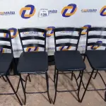 LOTE 136 - 04 BANQUETAS ALTAS. (NO ESTADO) ATENÇÃO! FAZER A VISITAÇÃO ANTES DE ARREMATAR, NÃO SABEMOS SE FUNCIONA. LEILÃO NÃO TEM GARANTIA E NEM DEVOLUÇÃO, SUJEITO A POSSÍVEIS AVARIAS VISÍVEIS/OCULTAS E/OU AUSÊNCIA DE COMPONENTES.