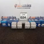 LOTE 024 - 02 CAIXAS DE DISJUNTORES C/04 UNIDADES EM CADA, 03 POLOS MARCA SOPRANO(NOVO). (NO ESTADO) ATENÇÃO! FAZER A VISITAÇÃO ANTES DE ARREMATAR, NÃO SABEMOS SE FUNCIONA. LEILÃO NÃO TEM GARANTIA E NEM DEVOLUÇÃO, SUJEITO A POSSÍVEIS AVARIAS VISÍVEIS/OCULTAS E/OU AUSÊNCIA DE COMPONENTES.