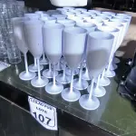 LOTE 107 - 30 TACAS EM PLÁSTICO PARA CHAMPANHEIRA COR BRANCA. (NO ESTADO) ATENÇÃO! FAZER A VISITAÇÃO ANTES DE ARREMATAR, NÃO SABEMOS SE FUNCIONA. LEILÃO NÃO TEM GARANTIA E NEM DEVOLUÇÃO, SUJEITO A POSSÍVEIS AVARIAS VISÍVEIS/OCULTAS E/OU AUSÊNCIA DE COMPONENTES.