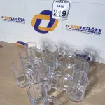 LOTE 219 - 10 CANECAS DE VIDRO PARA CHOPP. (NO ESTADO) ATENÇÃO! FAZER A VISITAÇÃO ANTES DE ARREMATAR, NÃO SABEMOS SE FUNCIONA. LEILÃO NÃO TEM GARANTIA E NEM DEVOLUÇÃO, SUJEITO A POSSÍVEIS AVARIAS VISÍVEIS/OCULTAS E/OU AUSÊNCIA DE COMPONENTES.