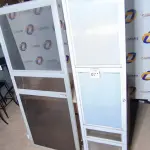 LOTE 074 - 02 PORTAS EM ALUMÍNIO MEDINDO 2,10CM X 0,84CM, E 2,10CM X 0,55CM. (NO ESTADO) ATENÇÃO! FAZER A VISITAÇÃO ANTES DE ARREMATAR, NÃO SABEMOS SE FUNCIONA. LEILÃO NÃO TEM GARANTIA E NEM DEVOLUÇÃO, SUJEITO A POSSÍVEIS AVARIAS VISÍVEIS/OCULTAS E/OU AUSÊNCIA DE COMPONENTES.