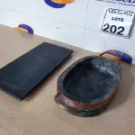 LOTE 202 - 01 TÁBUA DE PEDRA E 01 TRAVESSA DE PEDRA. (NO ESTADO) ATENÇÃO! FAZER A VISITAÇÃO ANTES DE ARREMATAR, NÃO SABEMOS SE FUNCIONA. LEILÃO NÃO TEM GARANTIA E NEM DEVOLUÇÃO, SUJEITO A POSSÍVEIS AVARIAS VISÍVEIS/OCULTAS E/OU AUSÊNCIA DE COMPONENTES.