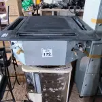 LOTE 172 - 01 AR CONDICIONADO COM EVAPORADORA DE TETO K7. (NO ESTADO) ATENÇÃO! FAZER A VISITAÇÃO ANTES DE ARREMATAR, NÃO SABEMOS SE FUNCIONA. LEILÃO NÃO TEM GARANTIA E NEM DEVOLUÇÃO, SUJEITO A POSSÍVEIS AVARIAS VISÍVEIS/OCULTAS E/OU AUSÊNCIA DE COMPONENTES.