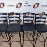 LOTE 182 - 04 BANQUETAS ALTAS. (NO ESTADO) ATENÇÃO! FAZER A VISITAÇÃO ANTES DE ARREMATAR, NÃO SABEMOS SE FUNCIONA. LEILÃO NÃO TEM GARANTIA E NEM DEVOLUÇÃO, SUJEITO A POSSÍVEIS AVARIAS VISÍVEIS/OCULTAS E/OU AUSÊNCIA DE COMPONENTES.