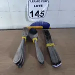 LOTE 145 - 10 GARFOS, 10 COLHERES E 10 FACAS DE MESA. (NO ESTADO) ATENÇÃO! FAZER A VISITAÇÃO ANTES DE ARREMATAR, NÃO SABEMOS SE FUNCIONA. LEILÃO NÃO TEM GARANTIA E NEM DEVOLUÇÃO, SUJEITO A POSSÍVEIS AVARIAS VISÍVEIS/OCULTAS E/OU AUSÊNCIA DE COMPONENTES.