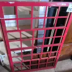 LOTE 187 - 02 JANELAS EM MADEIRA PARA DECORAÇÃO E MADEIRAS DIVERSAS. (NO ESTADO) ATENÇÃO! FAZER A VISITAÇÃO ANTES DE ARREMATAR, NÃO SABEMOS SE FUNCIONA. LEILÃO NÃO TEM GARANTIA E NEM DEVOLUÇÃO, SUJEITO A POSSÍVEIS AVARIAS VISÍVEIS/OCULTAS E/OU AUSÊNCIA DE COMPONENTES.
