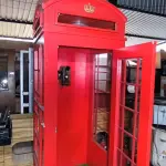 LOTE 039 - 01 CABINE TELEFÔNICA INGLESA NA COR VERMELHA. (NO ESTADO) ATENÇÃO! FAZER A VISITAÇÃO ANTES DE ARREMATAR, NÃO SABEMOS SE FUNCIONA. LEILÃO NÃO TEM GARANTIA E NEM DEVOLUÇÃO, SUJEITO A POSSÍVEIS AVARIAS VISÍVEIS/OCULTAS E/OU AUSÊNCIA DE COMPONENTES.