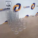 LOTE 106 - 26 COPOS AMERICANOS E 06 CANECAS P/ CHOPP DE VIDRO. (NO ESTADO) ATENÇÃO! FAZER A VISITAÇÃO ANTES DE ARREMATAR, NÃO SABEMOS SE FUNCIONA. LEILÃO NÃO TEM GARANTIA E NEM DEVOLUÇÃO, SUJEITO A POSSÍVEIS AVARIAS VISÍVEIS/OCULTAS E/OU AUSÊNCIA DE COMPONENTES.