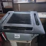 LOTE 051 - 01 AR CONDICIONADO COM EVAPORADORA DE TETO K7. (NO ESTADO) ATENÇÃO! FAZER A VISITAÇÃO ANTES DE ARREMATAR, NÃO SABEMOS SE FUNCIONA. LEILÃO NÃO TEM GARANTIA E NEM DEVOLUÇÃO, SUJEITO A POSSÍVEIS AVARIAS VISÍVEIS/OCULTAS E/OU AUSÊNCIA DE COMPONENTES.