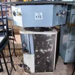 LOTE 172 - 01 AR CONDICIONADO COM EVAPORADORA DE TETO K7. (NO ESTADO) ATENÇÃO! FAZER A VISITAÇÃO ANTES DE ARREMATAR, NÃO SABEMOS SE FUNCIONA. LEILÃO NÃO TEM GARANTIA E NEM DEVOLUÇÃO, SUJEITO A POSSÍVEIS AVARIAS VISÍVEIS/OCULTAS E/OU AUSÊNCIA DE COMPONENTES.