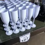 LOTE 107 - 30 TACAS EM PLÁSTICO PARA CHAMPANHEIRA COR BRANCA. (NO ESTADO) ATENÇÃO! FAZER A VISITAÇÃO ANTES DE ARREMATAR, NÃO SABEMOS SE FUNCIONA. LEILÃO NÃO TEM GARANTIA E NEM DEVOLUÇÃO, SUJEITO A POSSÍVEIS AVARIAS VISÍVEIS/OCULTAS E/OU AUSÊNCIA DE COMPONENTES.