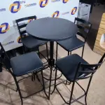 LOTE 070 - 01 MESA BISTRÔ COM 04 BANQUETAS ALTA. (NO ESTADO) ATENÇÃO! FAZER A VISITAÇÃO ANTES DE ARREMATAR, NÃO SABEMOS SE FUNCIONA. LEILÃO NÃO TEM GARANTIA E NEM DEVOLUÇÃO, SUJEITO A POSSÍVEIS AVARIAS VISÍVEIS/OCULTAS E/OU AUSÊNCIA DE COMPONENTES.